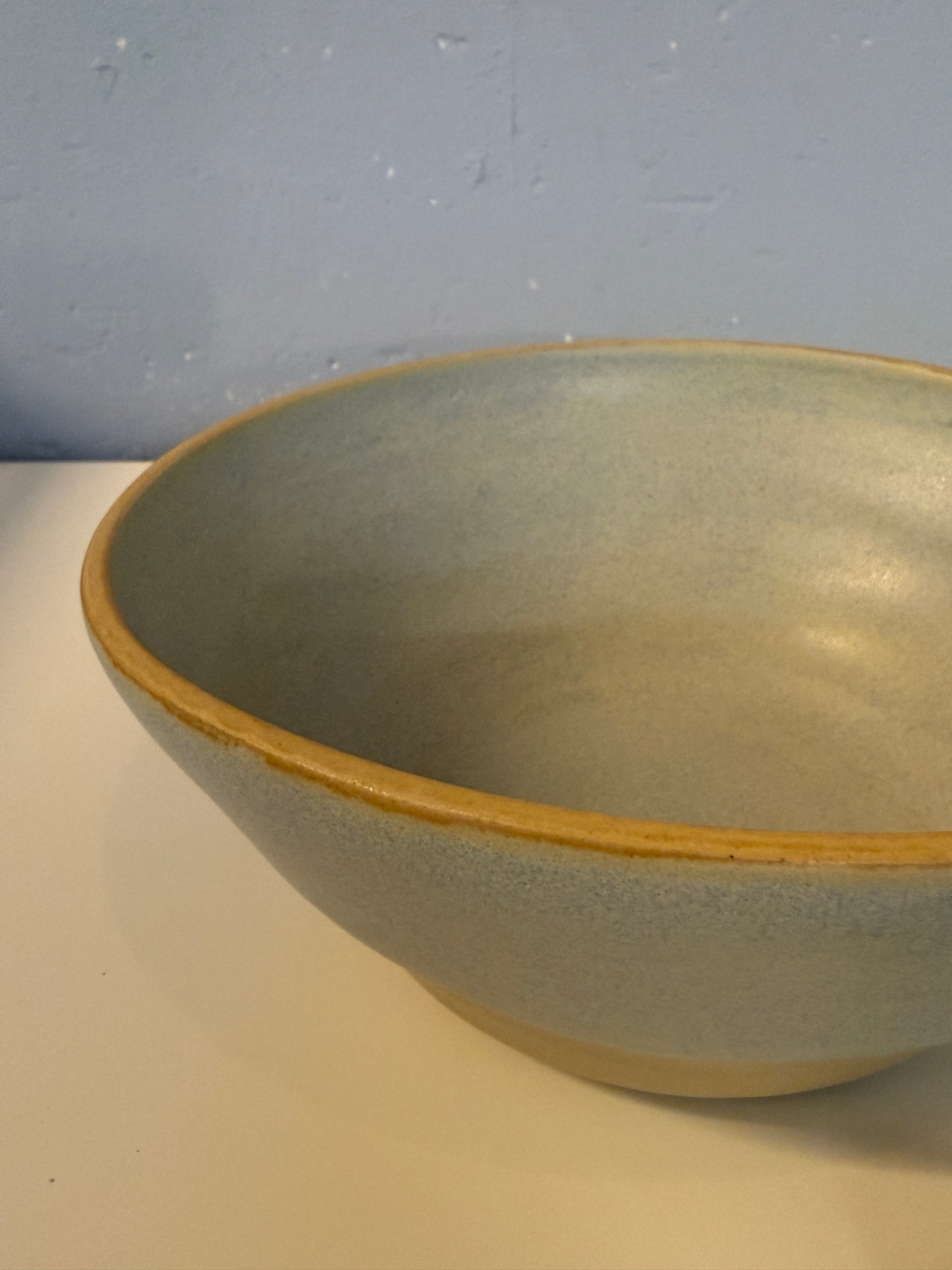 Handgemachte Bowl glasiert in Graugranit matt