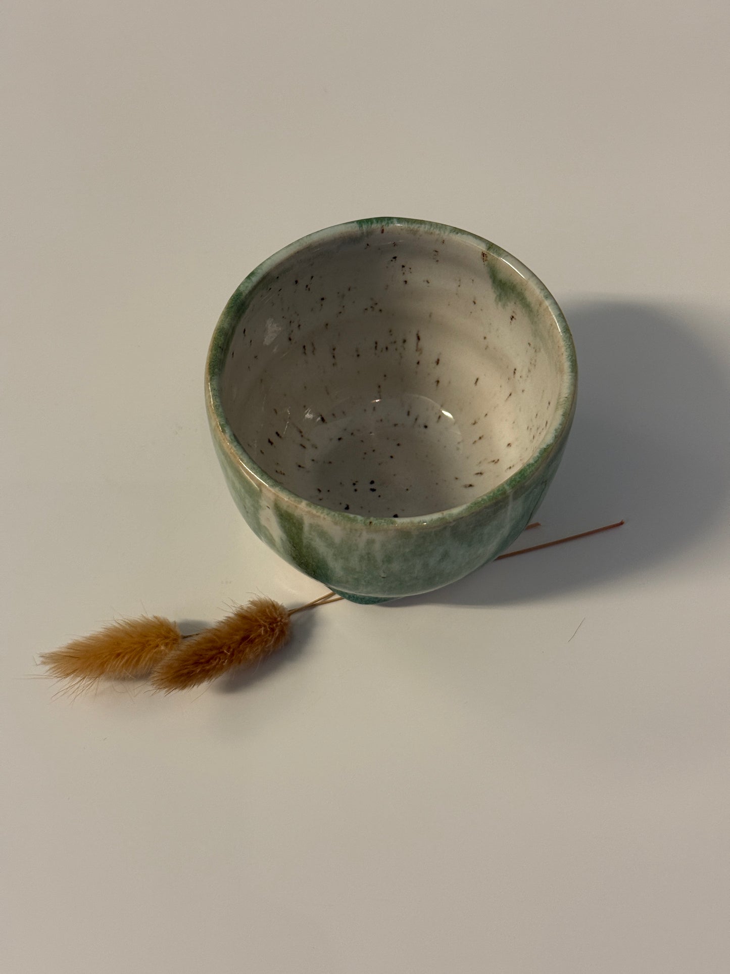 Hangemachte kleine Snackschale grün