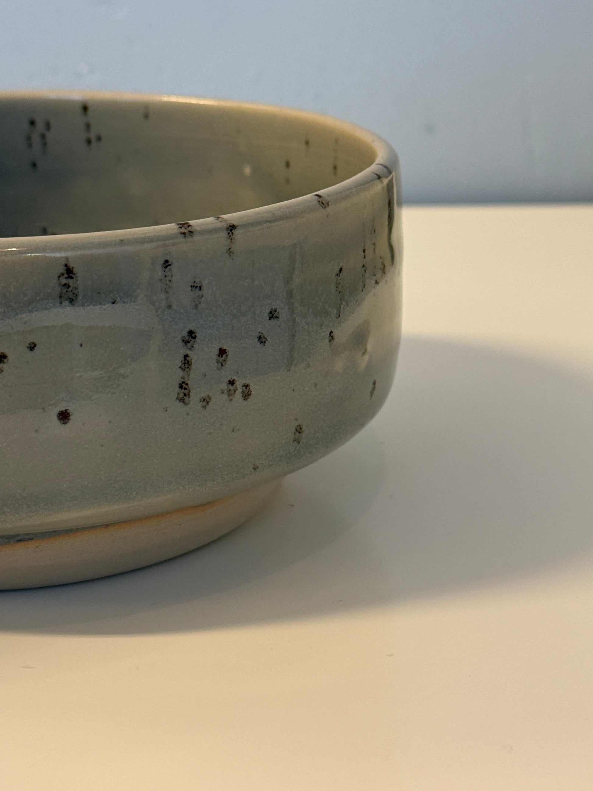 Handgemachte Bowl und Becher galsiert in Rauchquarz